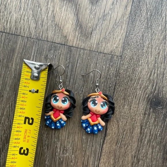 The wonder women earrings handmade super hero porcelain dangle hypoallergenic - Picture 3 of 5